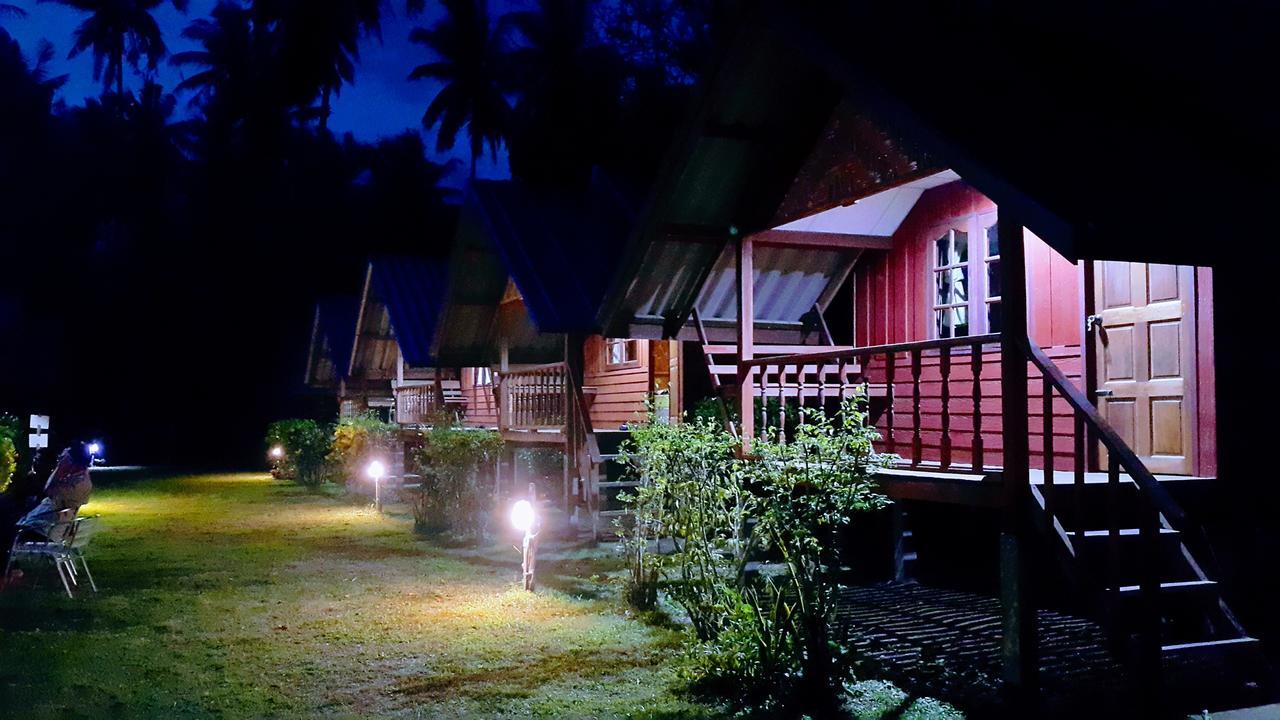 Coconut Corner Hotel Ko Yao Noi Exterior photo