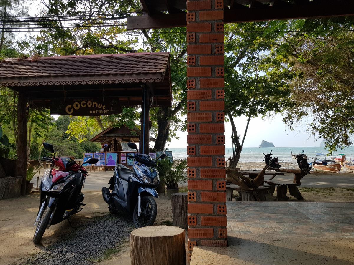 Coconut Corner Hotel Ko Yao Noi Exterior photo